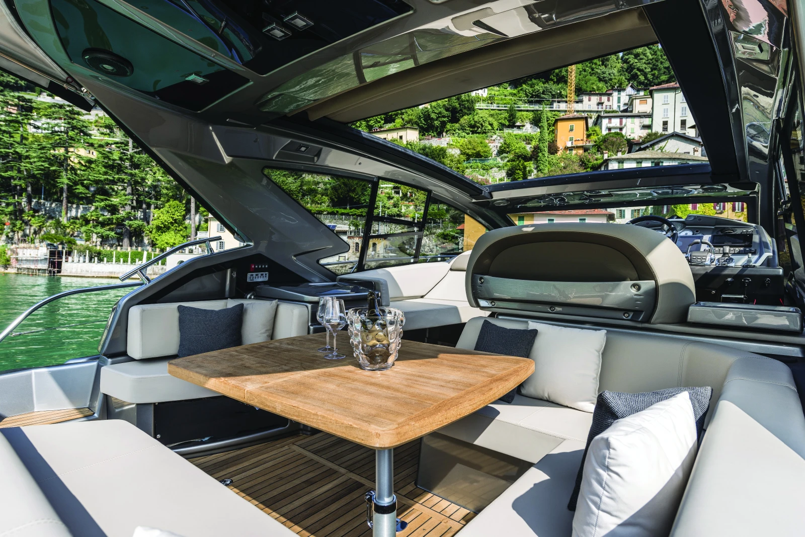   Cranchi M 44 HT | Mobile.bg   17