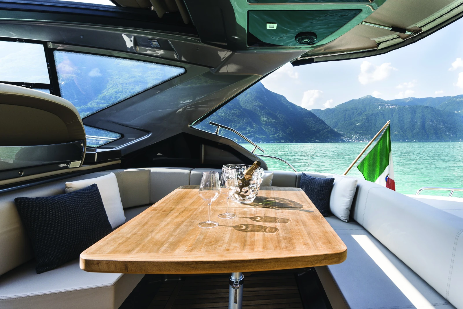   Cranchi M 44 HT | Mobile.bg   16