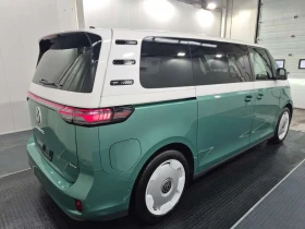 VW ID.Buzz 1ST EDITION * 360 КАМЕРИ* ОБДУХВАНЕ* ПАНО* CARFAX, снимка 3