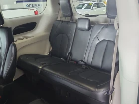 Chrysler Pacifica * TOURING L * CARFAX *    | Mobile.bg    12
