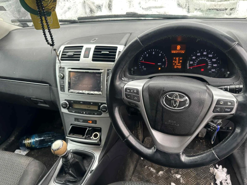 Toyota Avensis 2. 0 D-4D 124 к. с. НА ЧАСТИ, снимка 11 - Автомобили и джипове - 52982416