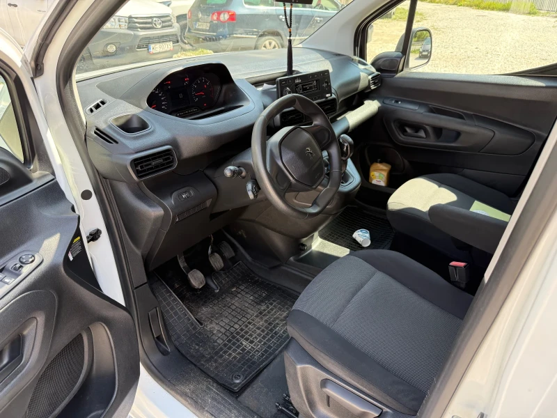 Peugeot Partner 1.5HDI Товарен НОВ ВНОС, снимка 9 - Автомобили и джипове - 44683620