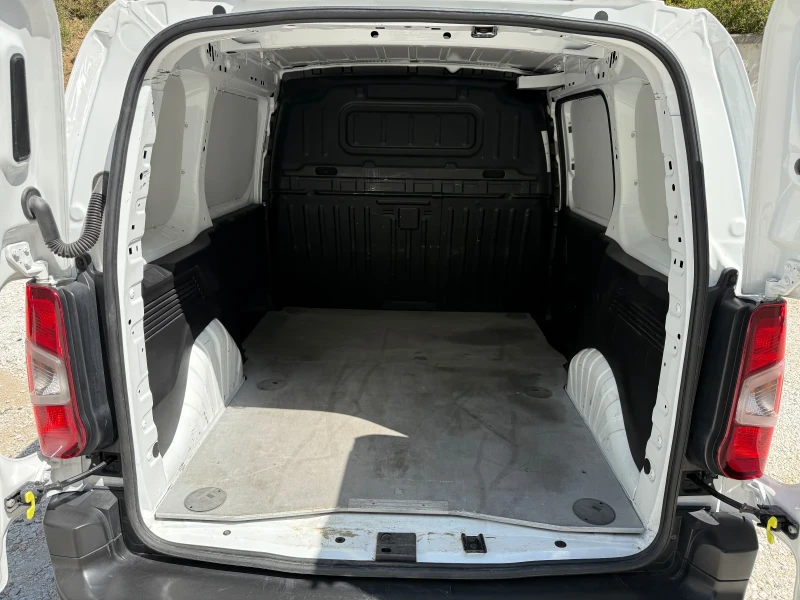 Peugeot Partner 1.5HDI Товарен НОВ ВНОС, снимка 13 - Автомобили и джипове - 44683620