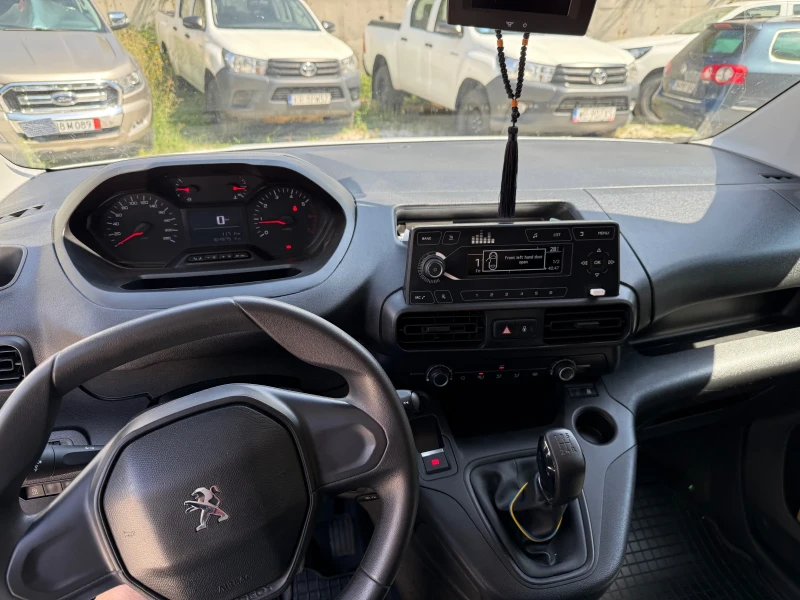 Peugeot Partner 1.5HDI Товарен НОВ ВНОС, снимка 10 - Автомобили и джипове - 44683620