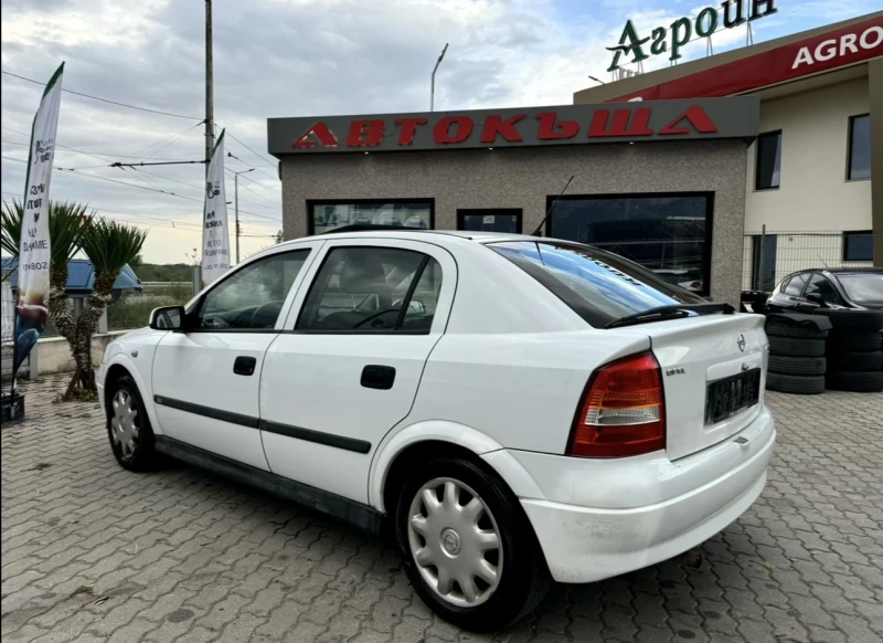 Opel Astra 1.6i, снимка 3 - Автомобили и джипове - 47463433