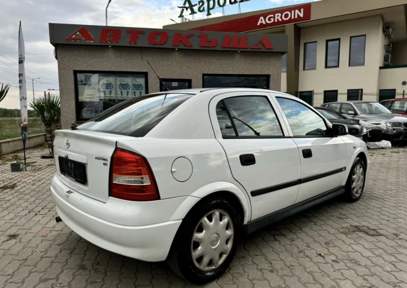 Opel Astra 1.6i, снимка 4 - Автомобили и джипове - 47463433