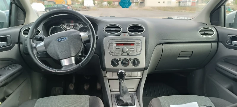 Ford Focus 1.6 TDCI, снимка 6 - Автомобили и джипове - 47484364