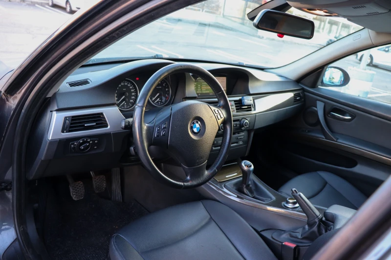 BMW 325 I Business Line, снимка 11 - Автомобили и джипове - 48082734