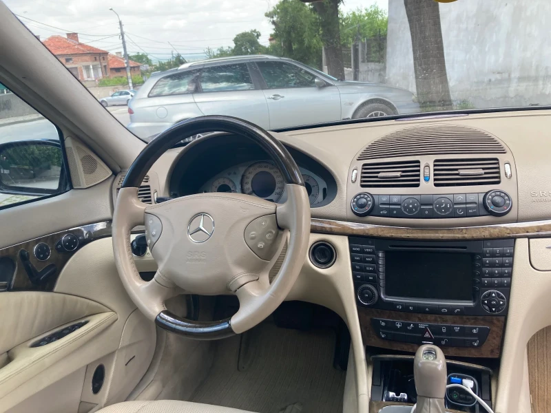 Mercedes-Benz E 320 CDI, снимка 2 - Автомобили и джипове - 48473156