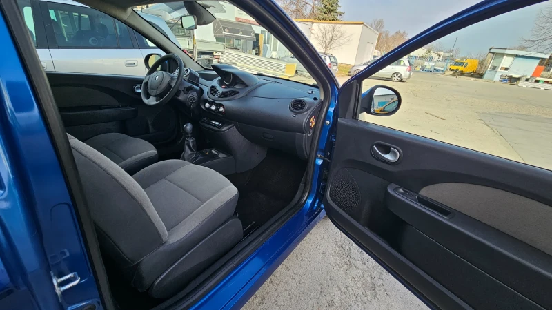 Renault Twingo 1.2 Бензин, снимка 9 - Автомобили и джипове - 49508744