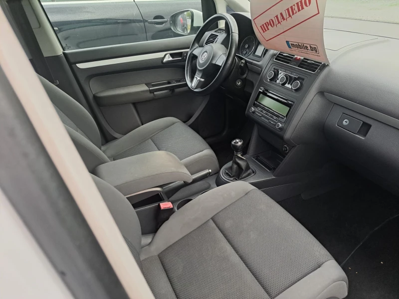 VW Touran 1.6 6-скорости, снимка 3 - Автомобили и джипове - 52041950
