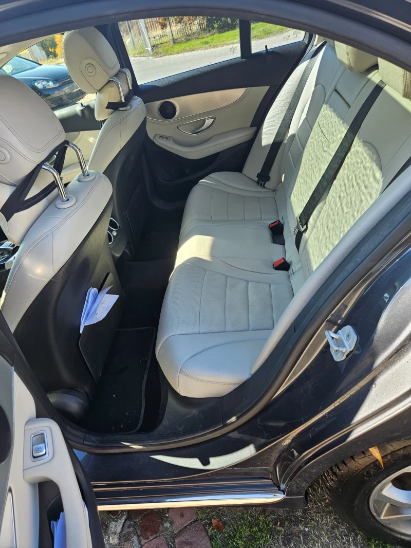 Mercedes-Benz C 300 4matic, снимка 5 - Автомобили и джипове - 52192566