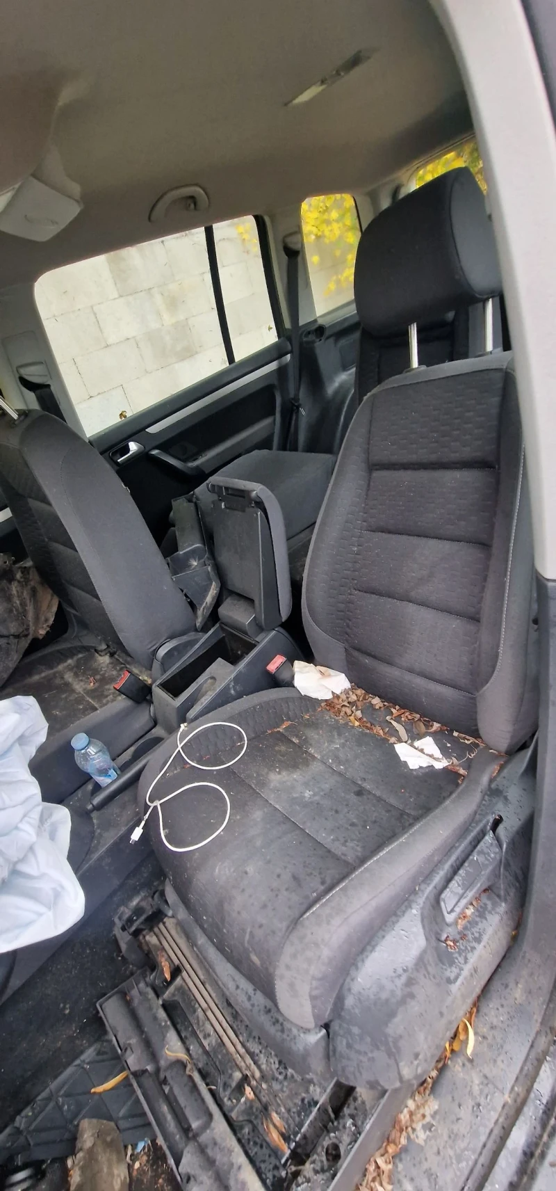 VW Touran 1.9 , снимка 9 - Автомобили и джипове - 52342885