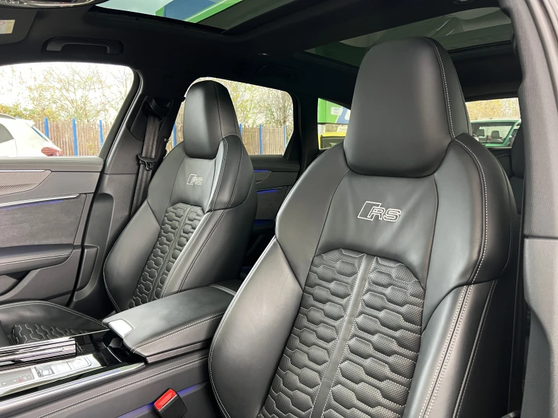 Audi Rs6 /CERAMIC/CARBON/B&O/PANO/HEAD UP/360/MATRIX/22/, снимка 8 - Автомобили и джипове - 52362135