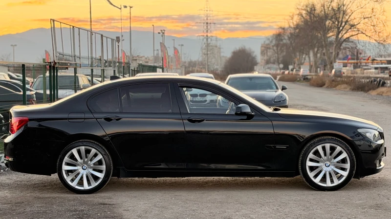 BMW 730 d= Sport= Distronic= Keyless= Soft Close= , снимка 4 - Автомобили и джипове - 53162832