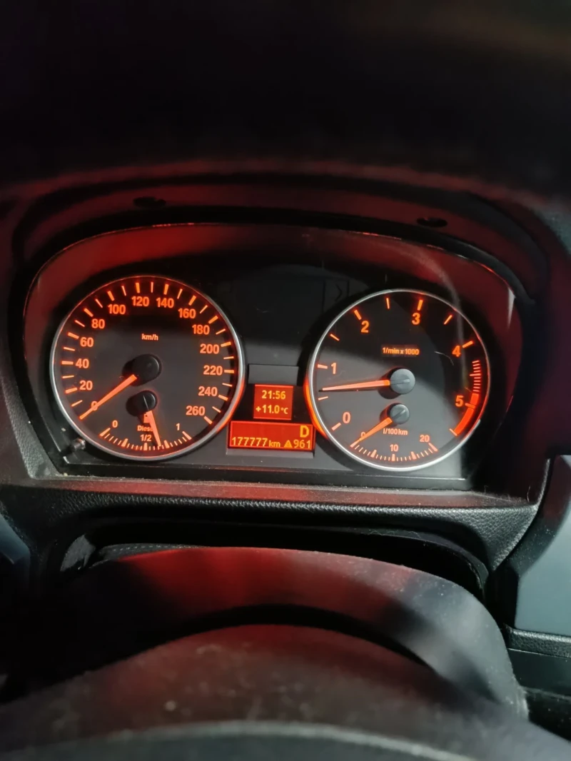 BMW 330 325d, снимка 4 - Автомобили и джипове - 53496294