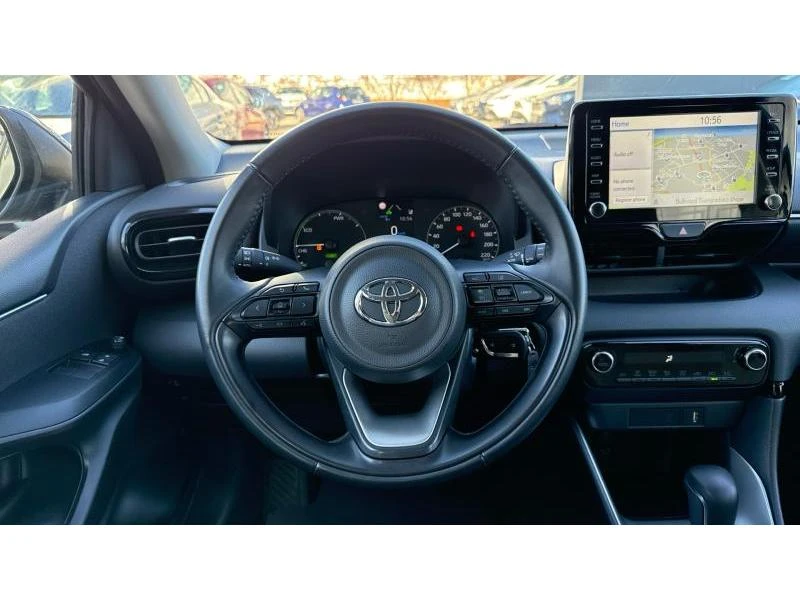 Toyota Yaris 1.5HSD Dynamic, снимка 9 - Автомобили и джипове - 48403767