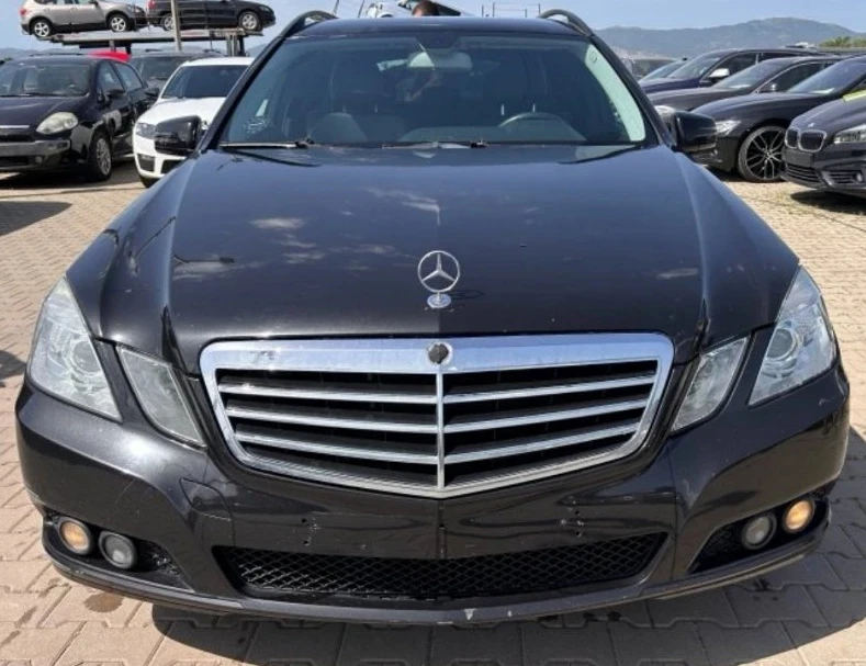 Mercedes-Benz E 220 Blue efficiency, снимка 2 - Автомобили и джипове - 54604968