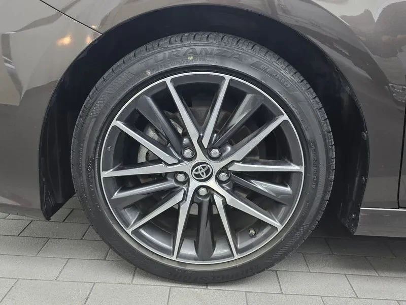 Toyota Camry (Xv70) 2.5 Xle Hybrid, снимка 5 - Автомобили и джипове - 55748272