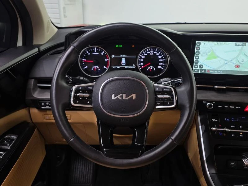Kia Carnival 2.2 Automatic, снимка 13 - Автомобили и джипове - 55848520