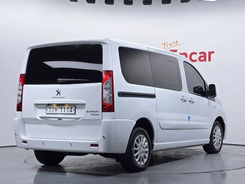Peugeot Expert 2.0 Automatic, снимка 2 - Автомобили и джипове - 55950424