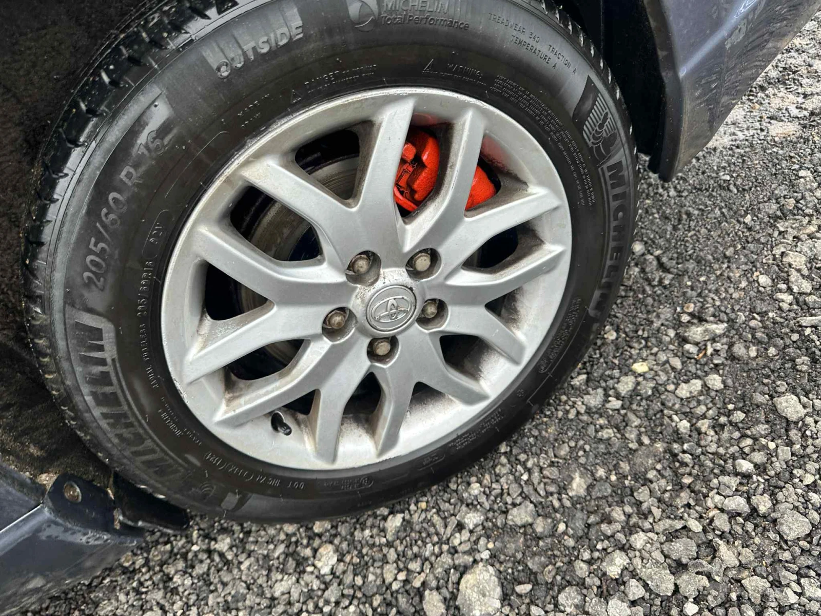 Toyota Avensis 2. 0 D-4D 124 к. с. НА ЧАСТИ - изображение 5