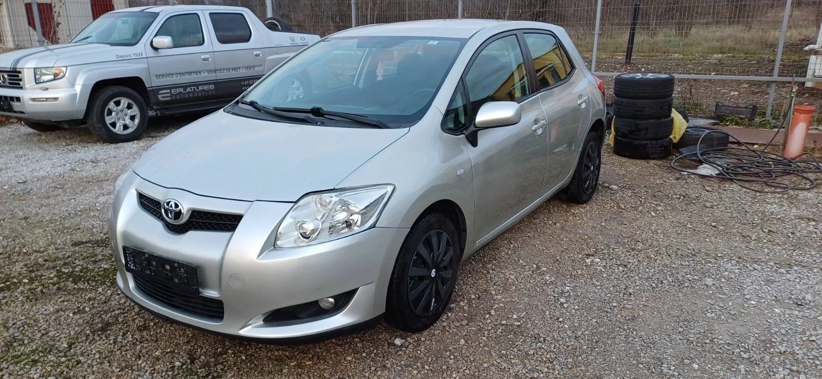 Toyota Auris 1.6 автомат swiss - изображение 4