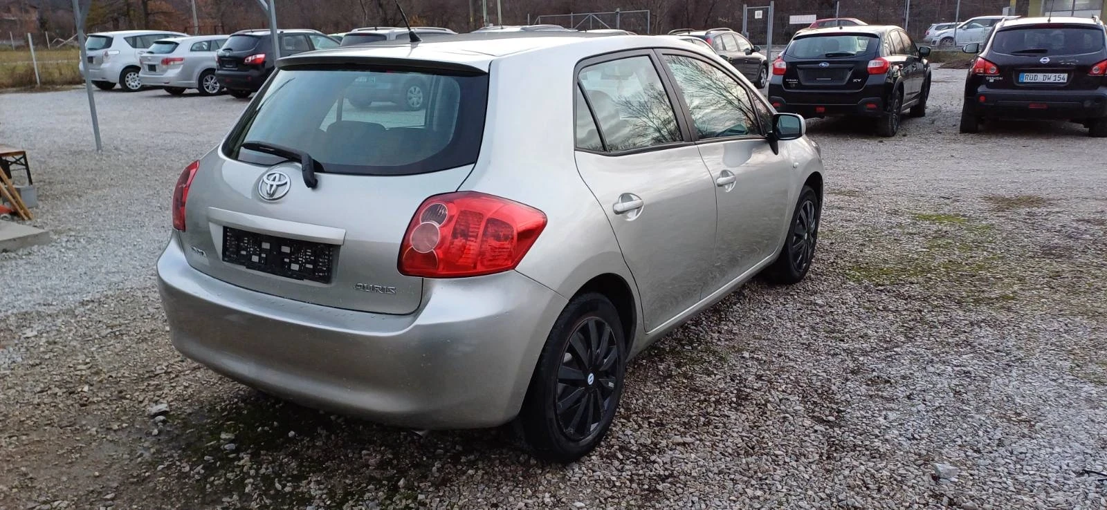 Toyota Auris 1.6 автомат swiss - изображение 7