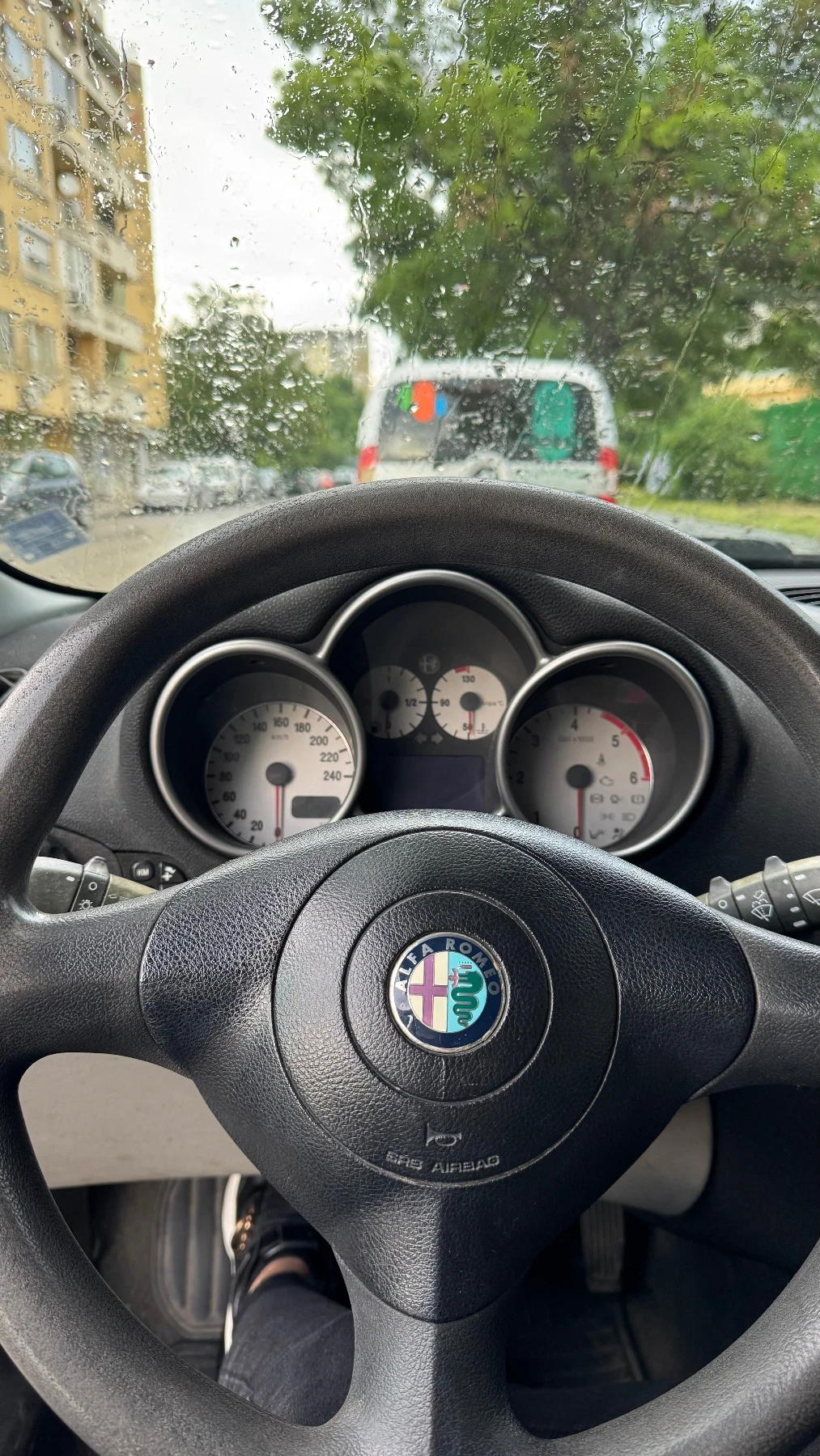 Alfa Romeo 147 1.9 jtd - изображение 6