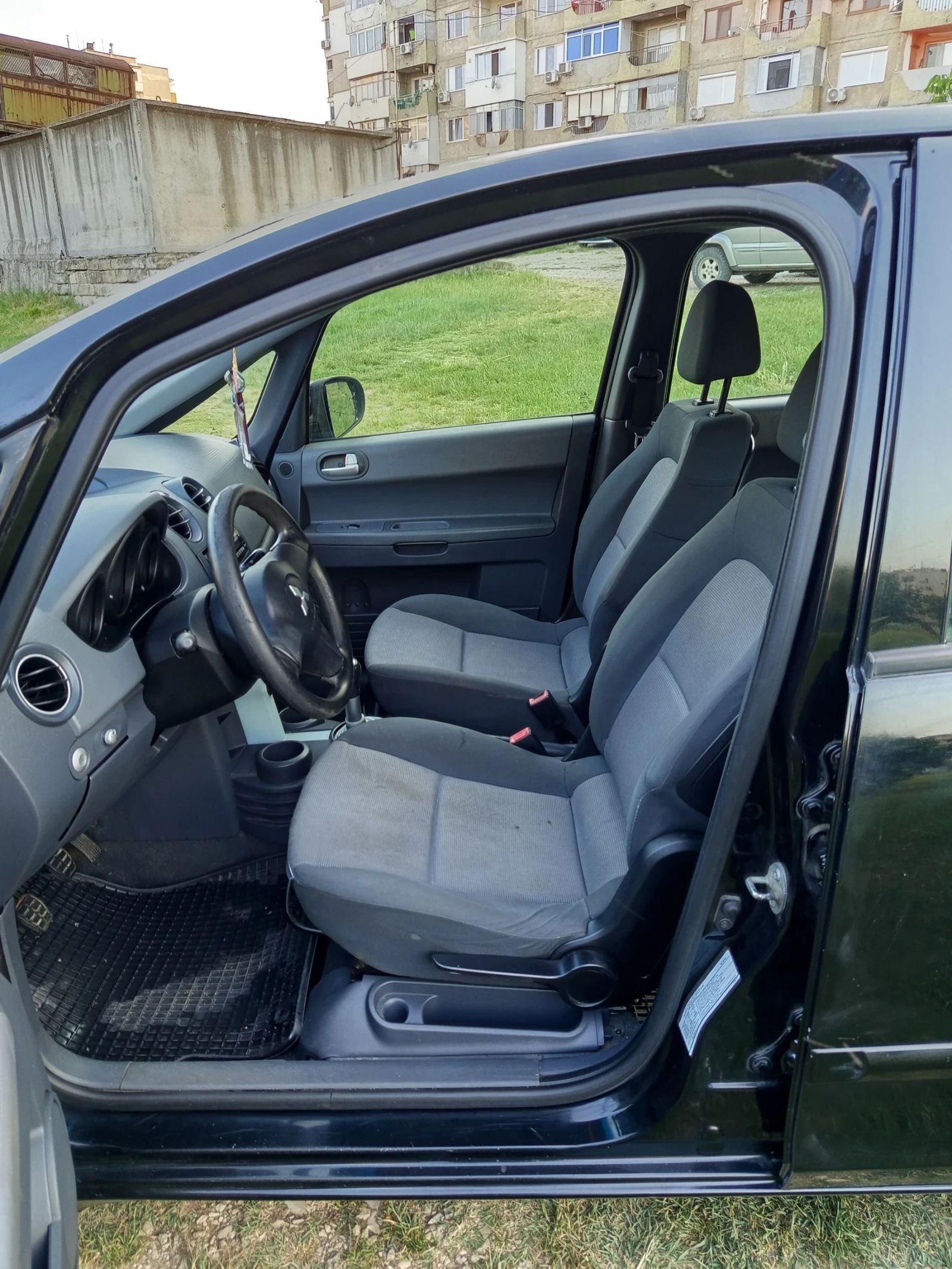 Mitsubishi Colt 1.5DID - изображение 9