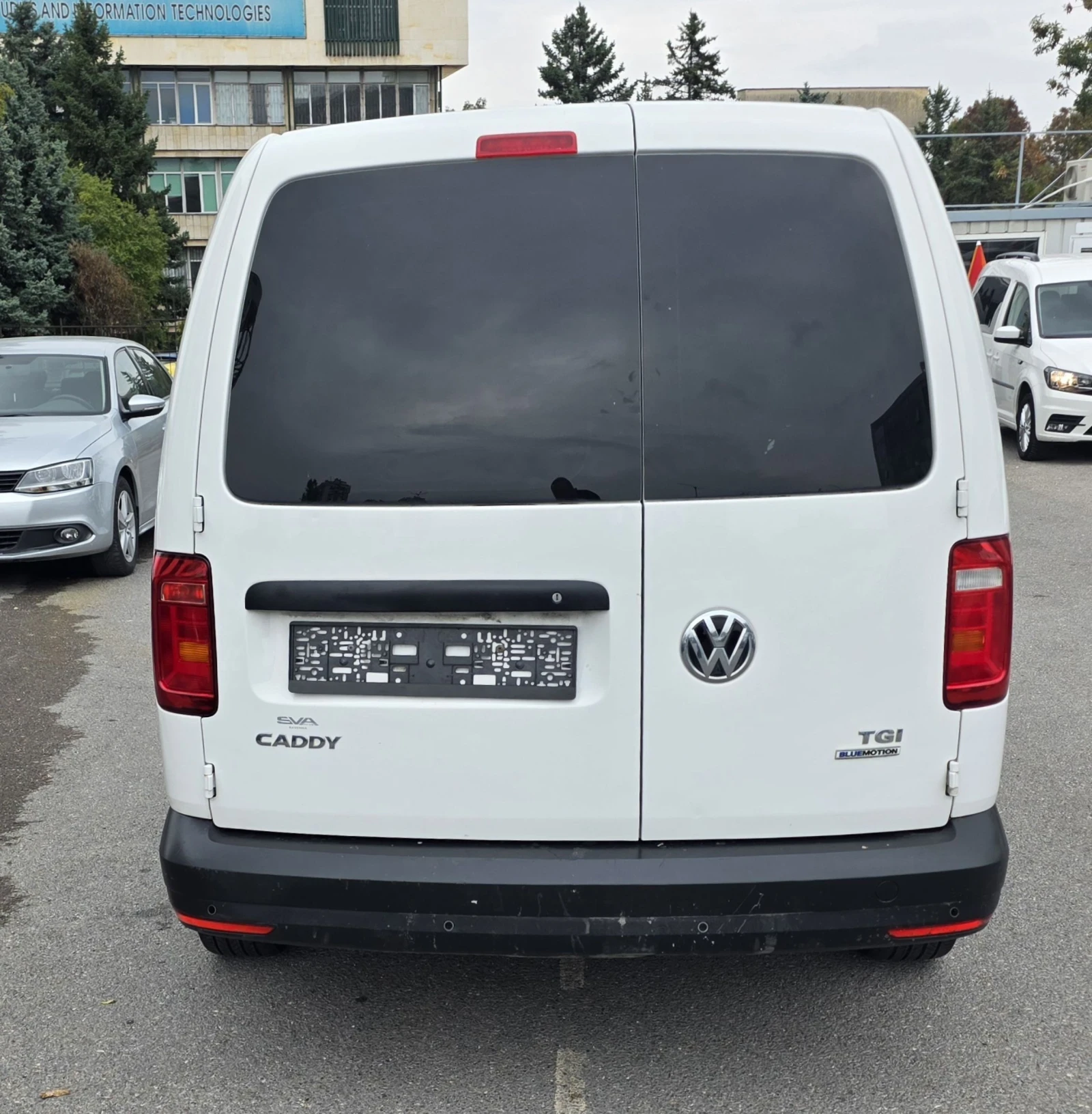 VW Caddy Maxi, 1. 4tgi, evro6, шест скорости - изображение 8