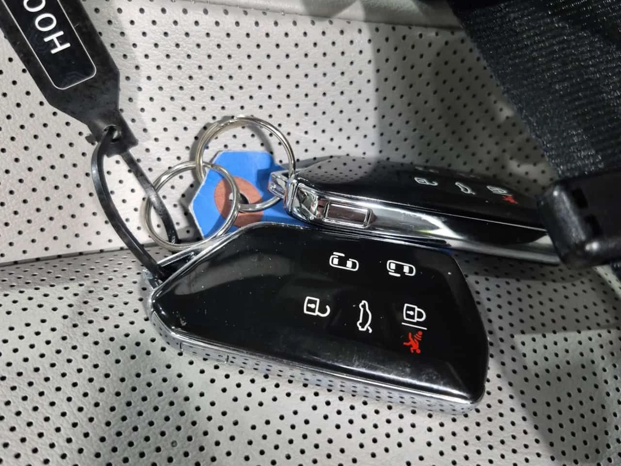 VW ID.Buzz 1ST EDITION * 360 КАМЕРИ* ОБДУХВАНЕ* ПАНО* CARFAX, снимка 16 - Автомобили и джипове - 53782249