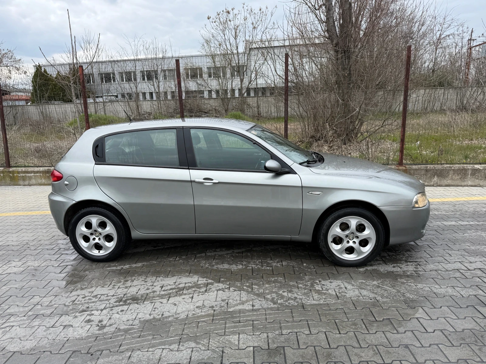Alfa Romeo 147 1.9 JTD , снимка 10 - Автомобили и джипове - 53918859