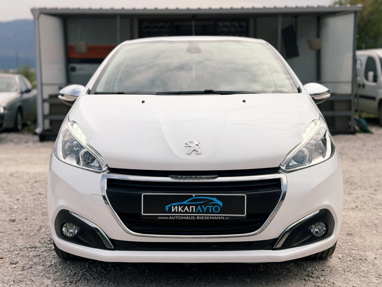 Peugeot 208 1.5HDi EURO6D, снимка 2 - Автомобили и джипове - 54206695