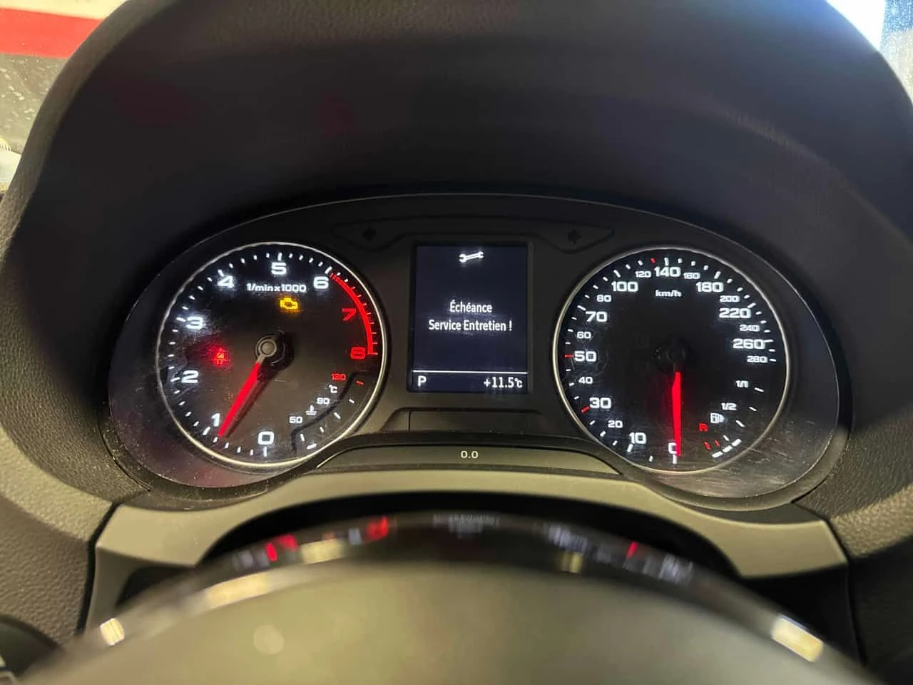 Audi A3 * 2.0T * CARFAX * БЕЗ ПЪРВОНАЧАЛНА ВНОСКА, снимка 8 - Автомобили и джипове - 54490866