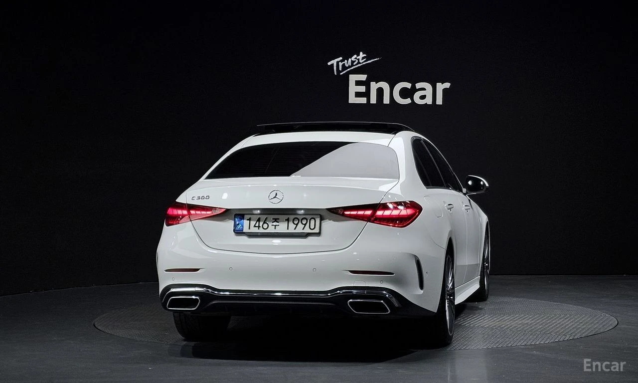 Mercedes-Benz C 300 AMG* LINE* ХЕДЪП* ОБДУХВАНЕ* ПАНОРАМ, снимка 4 - Автомобили и джипове - 54800924