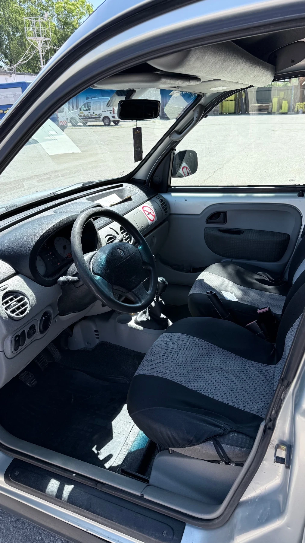 Renault Kangoo 1.9 DCI 4x4, снимка 6 - Автомобили и джипове - 54902911
