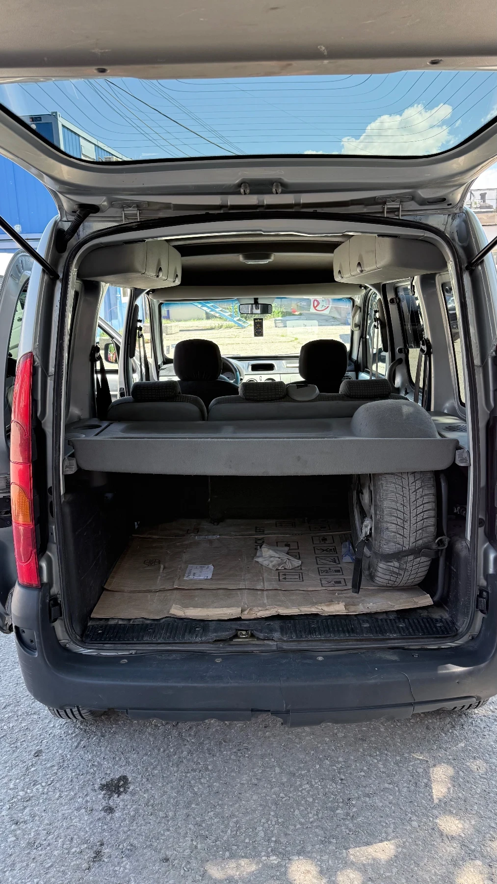 Renault Kangoo 1.9 DCI 4x4, снимка 8 - Автомобили и джипове - 54902911