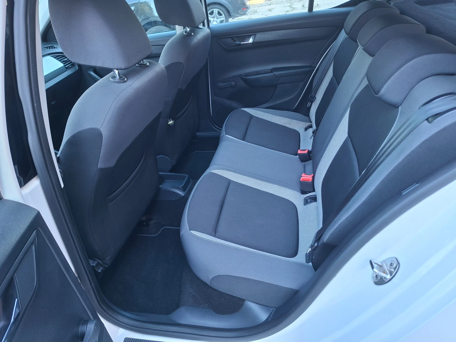 Skoda Fabia 1, 4TDI* 90к.с* Klima, снимка 10 - Автомобили и джипове - 55072268