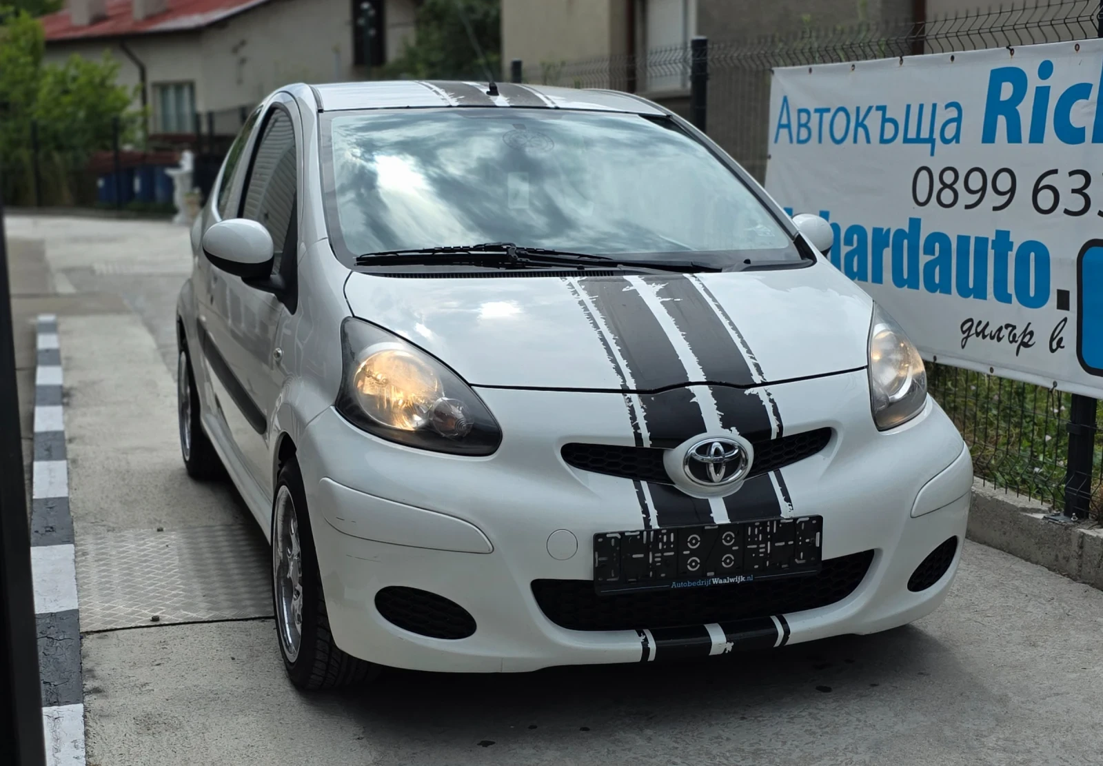 Toyota Aygo 1.0 Up, снимка 7 - Автомобили и джипове - 55206649