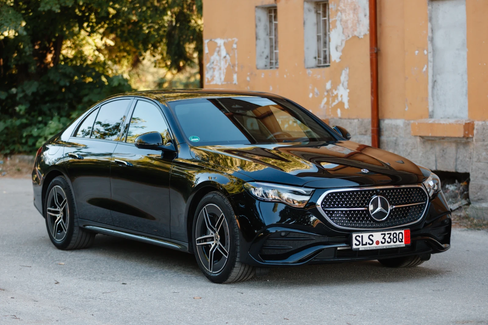 Mercedes-Benz E 200 AMG-Пакет , снимка 2 - Автомобили и джипове - 55247458