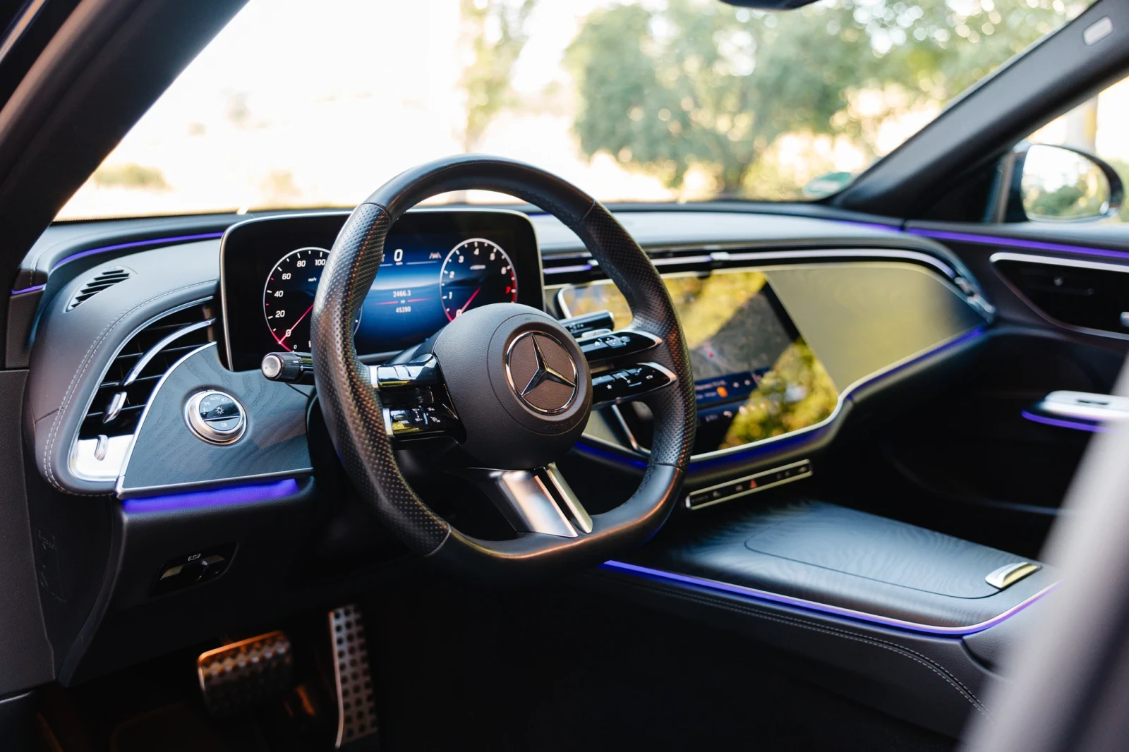 Mercedes-Benz E 200 AMG-Пакет , снимка 11 - Автомобили и джипове - 55247458