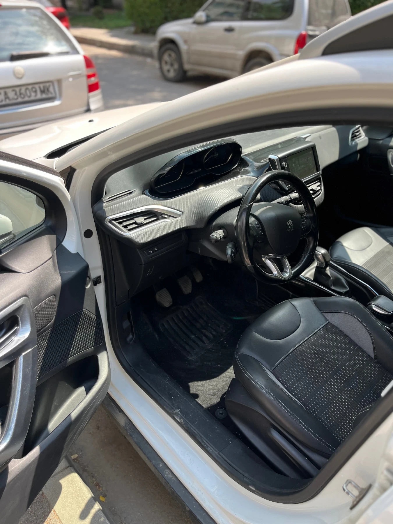 Peugeot 2008 Allure реални 77000км, снимка 9 - Автомобили и джипове - 55600785
