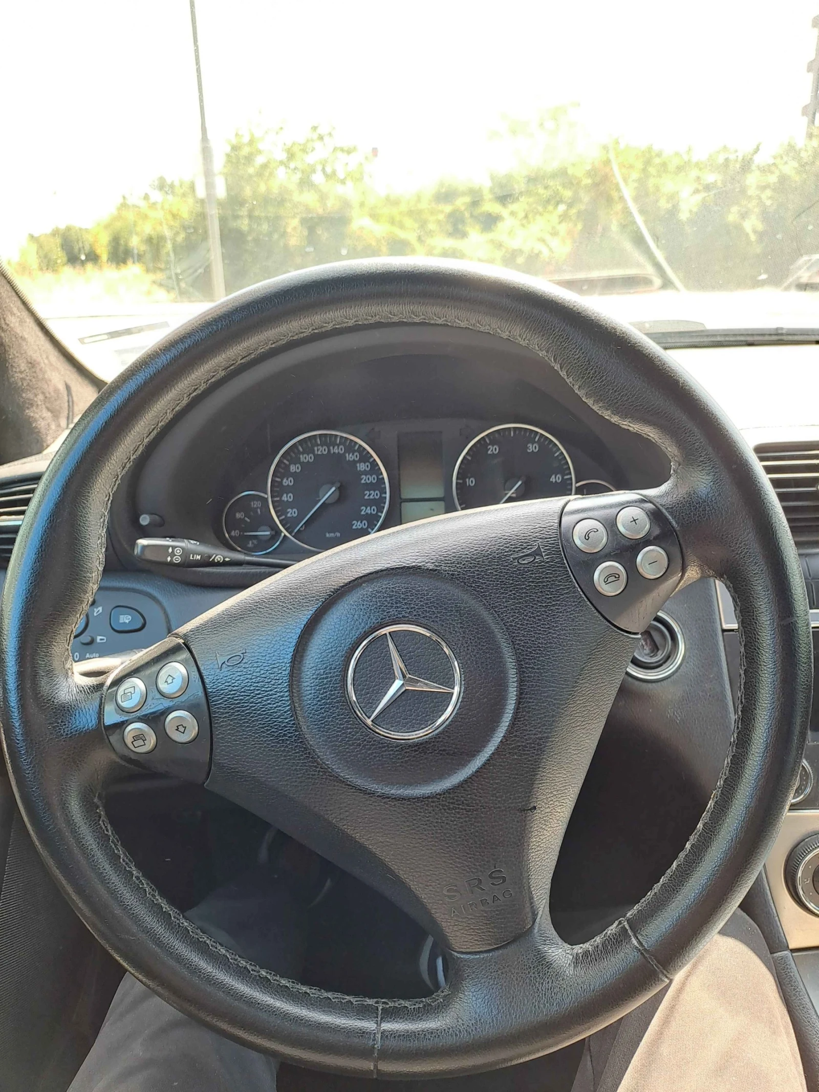 Mercedes-Benz C 320, снимка 7 - Автомобили и джипове - 55640006