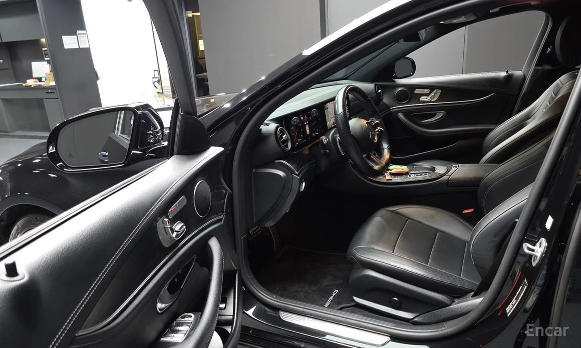 Mercedes-Benz E 220, снимка 10 - Автомобили и джипове - 55674009