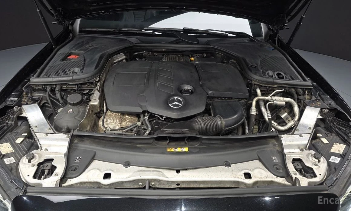 Mercedes-Benz E 220, снимка 6 - Автомобили и джипове - 55674009