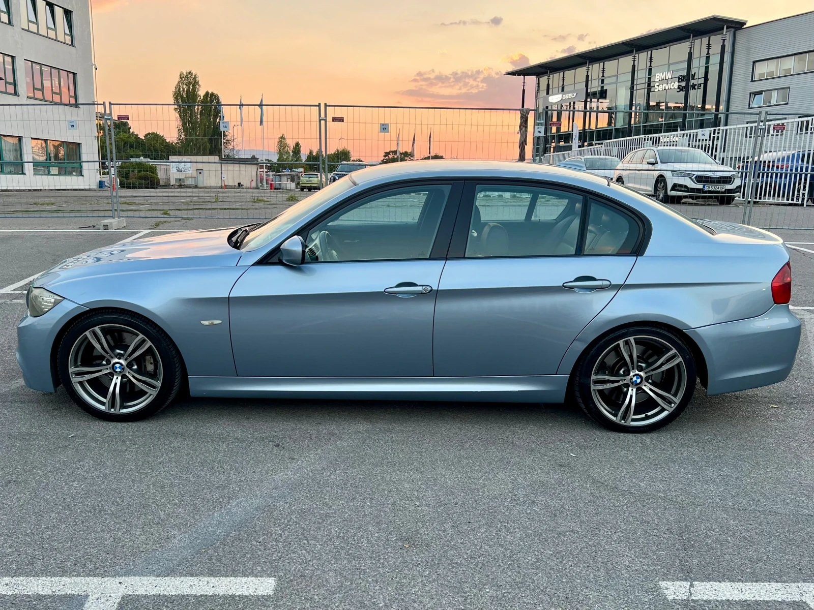 BMW 330 D M PACKET/НАВИ/КОЖА/АВТ, снимка 7 - Автомобили и джипове - 55778760