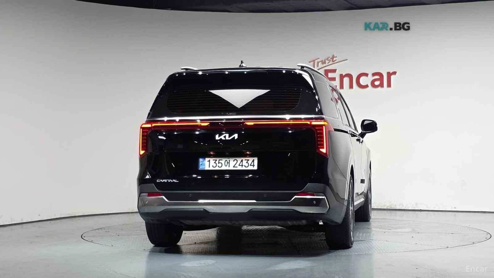 Kia Carnival NOBLESSE* 7МЕСТЕН* ДИСТРОНИК* КАМЕРА* ОБДУХВАНЕ* , снимка 4 - Автомобили и джипове - 55952074