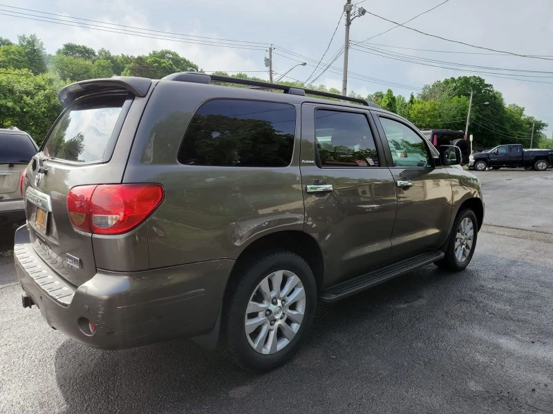 Toyota Sequoia 5.7 Platinum 4x4, снимка 17 - Автомобили и джипове - 47188817