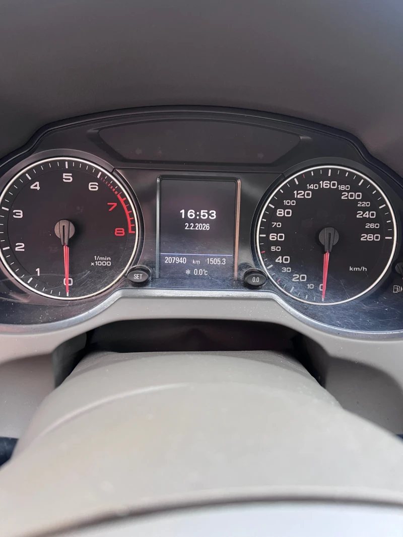 Audi Q5, снимка 8 - Автомобили и джипове - 53358542